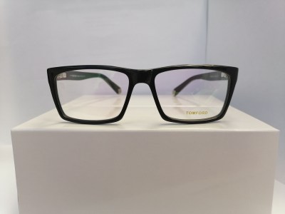 TOM-FORD-18000-5