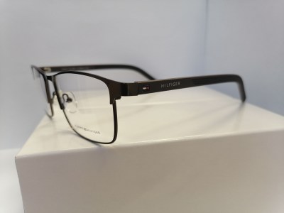 TOMMI-HILFIGER-8100-3